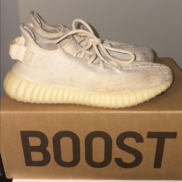 Adidas Yeezy Boost 350 V2 - Picture 1 of 6